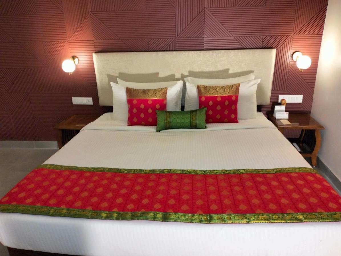 Fort Jadhavgadh -A Gadh Heritage Hotel Sasvad Eksteriør bilde