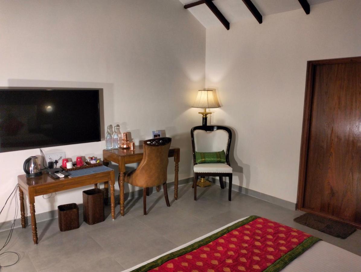 Fort Jadhavgadh -A Gadh Heritage Hotel Sasvad Eksteriør bilde