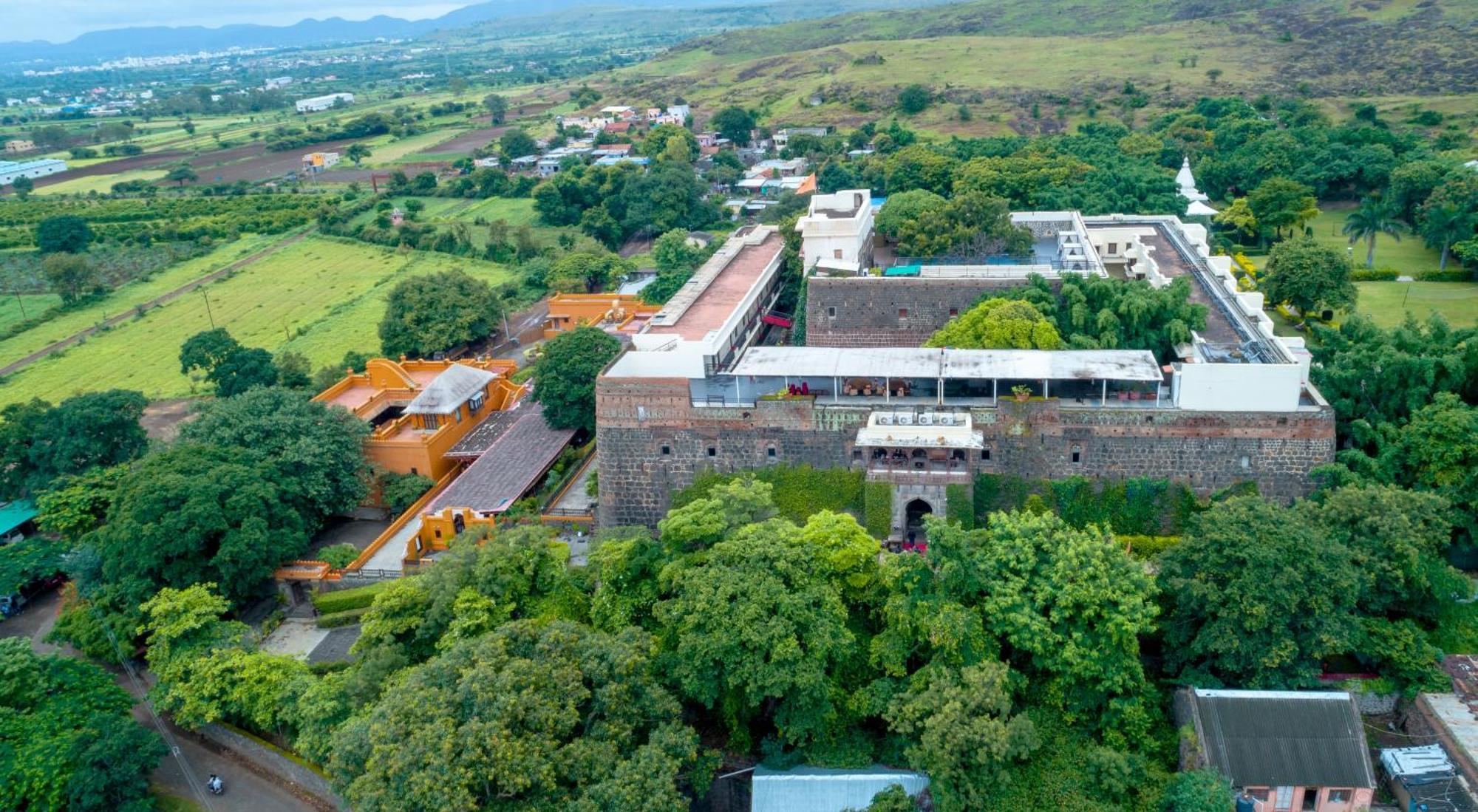 Fort Jadhavgadh -A Gadh Heritage Hotel Sasvad Eksteriør bilde