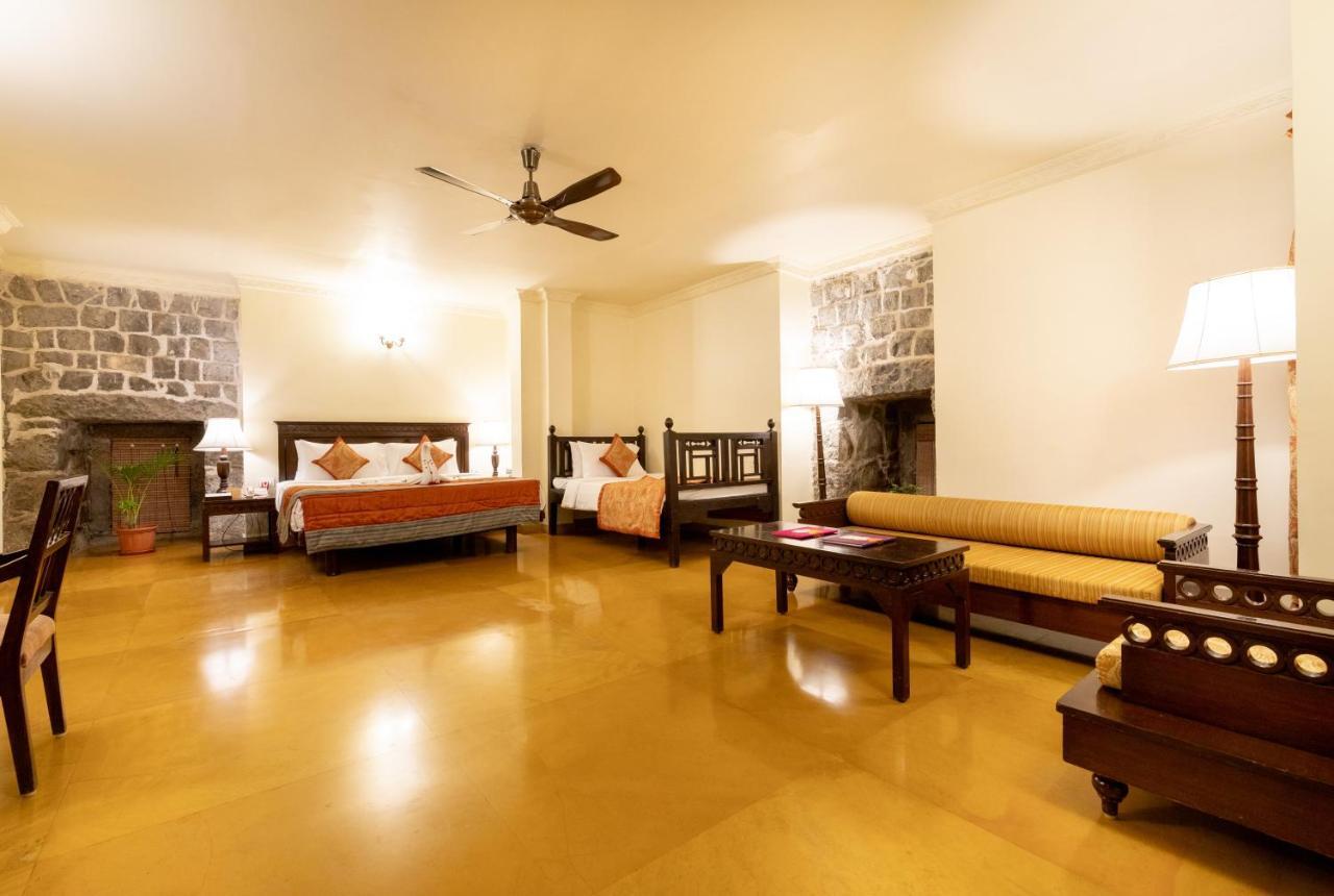 Fort Jadhavgadh -A Gadh Heritage Hotel Sasvad Eksteriør bilde
