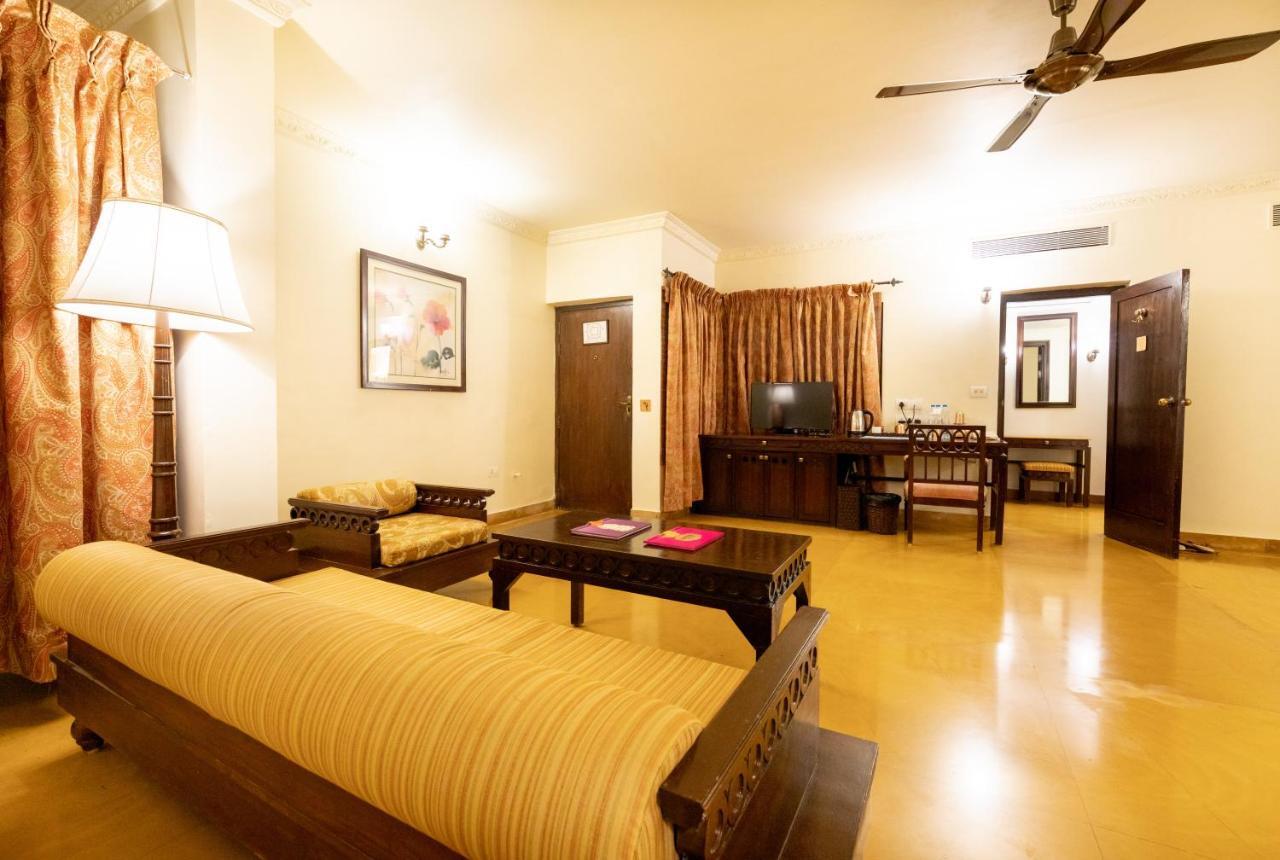 Fort Jadhavgadh -A Gadh Heritage Hotel Sasvad Eksteriør bilde