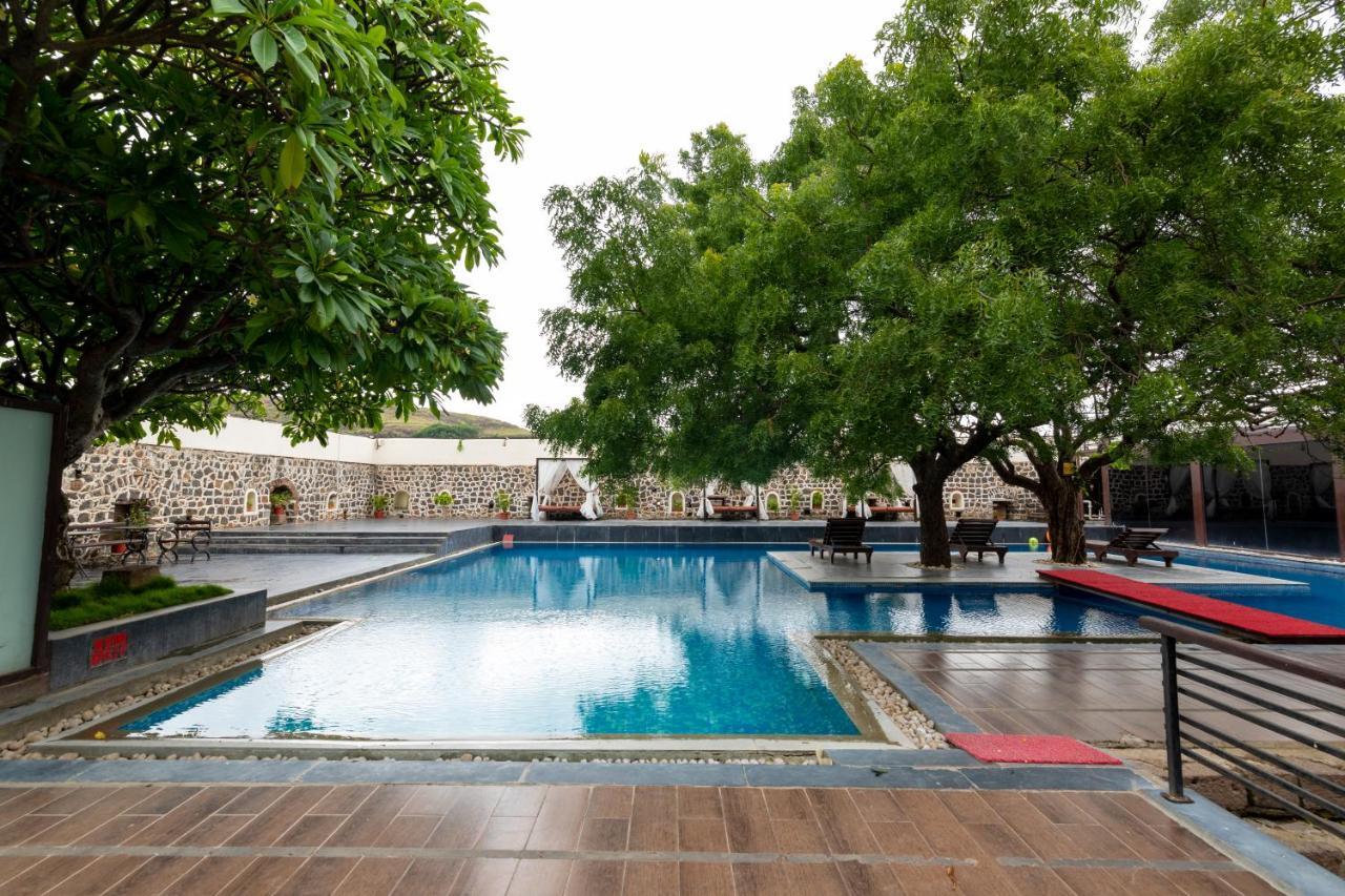 Fort Jadhavgadh -A Gadh Heritage Hotel Sasvad Eksteriør bilde