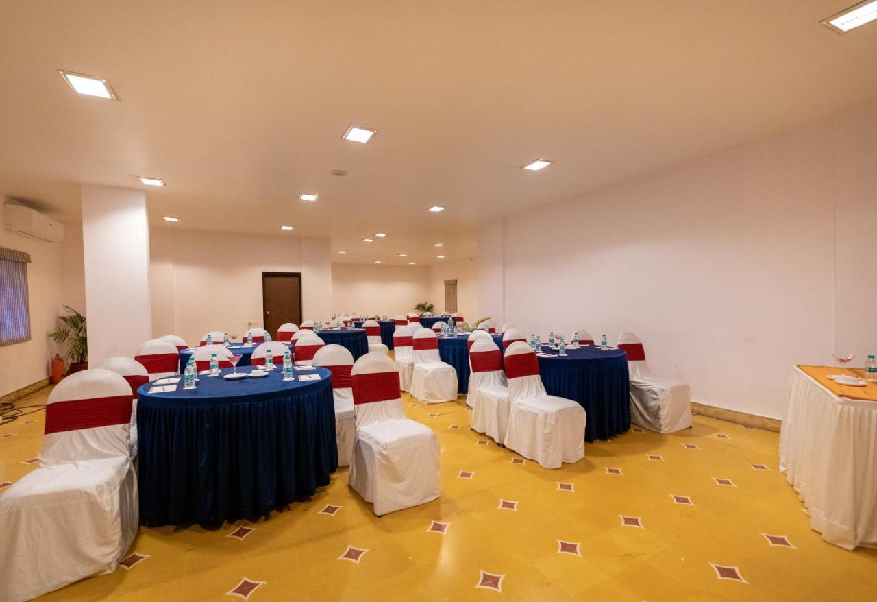 Fort Jadhavgadh -A Gadh Heritage Hotel Sasvad Eksteriør bilde